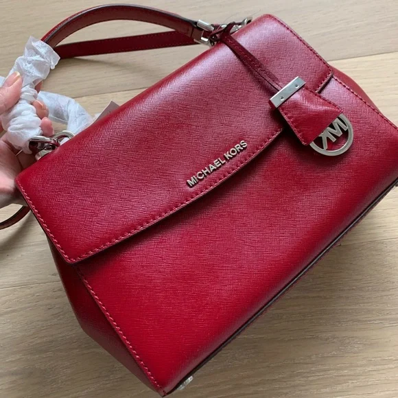 NWT Michael Kors Ava Small Saffiano Leather Crossbody Handbag Purse Cherry Red - Picture 2 of 9